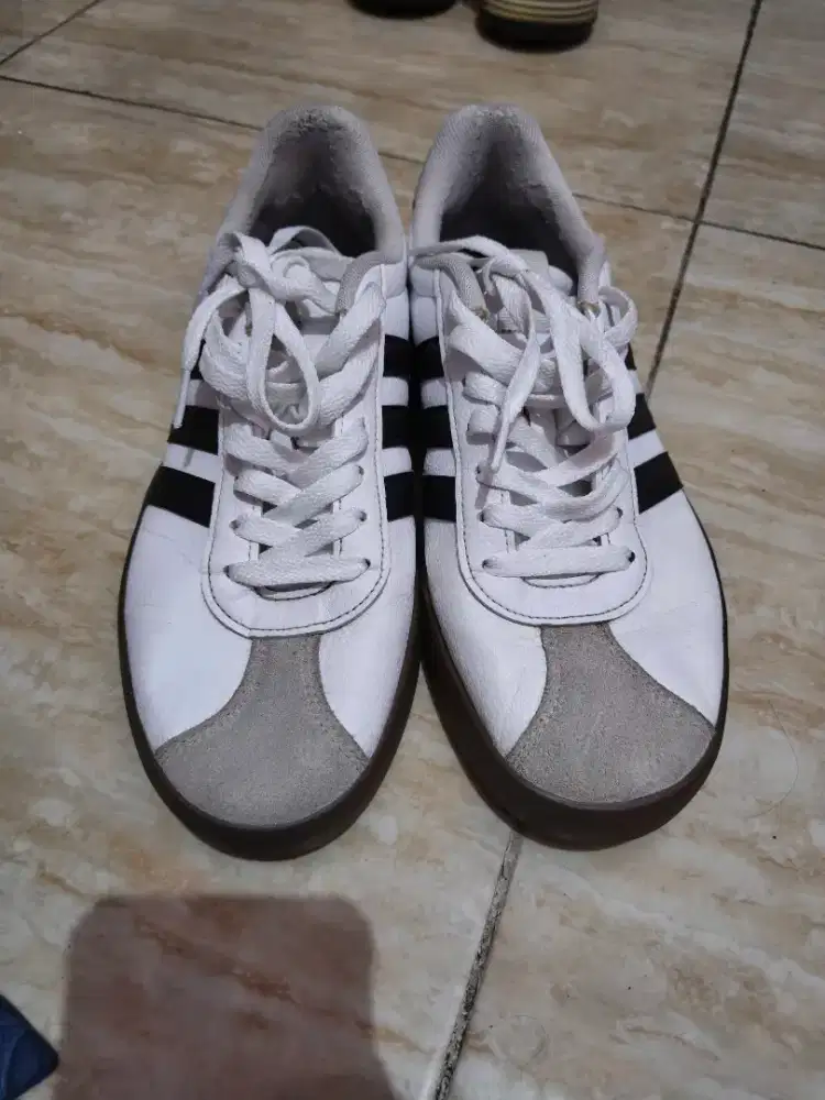 Sepatu adidas size 42