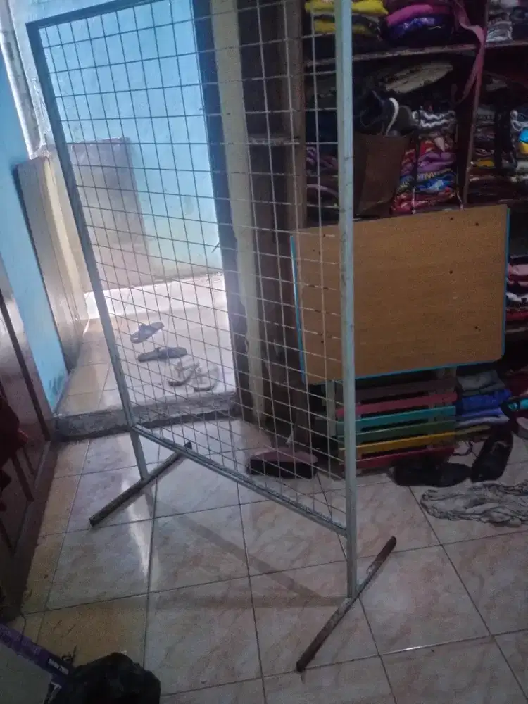 hanger dagangan