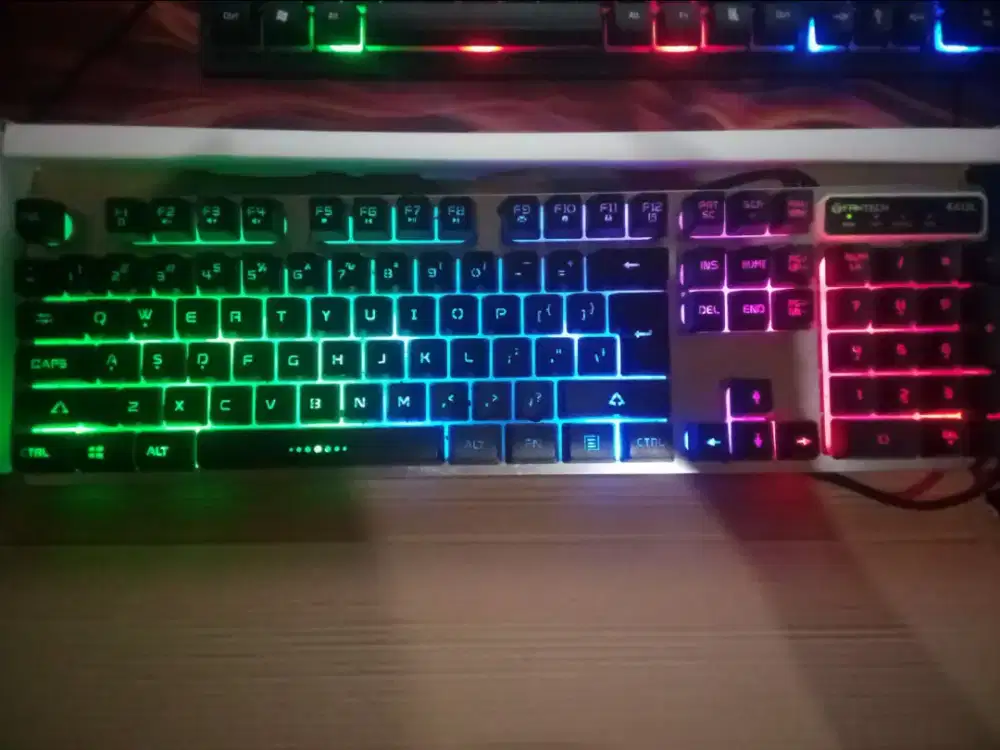 Keyboard FANTECH K613L RGB Full Size Bekas - Minus baca deskripsi