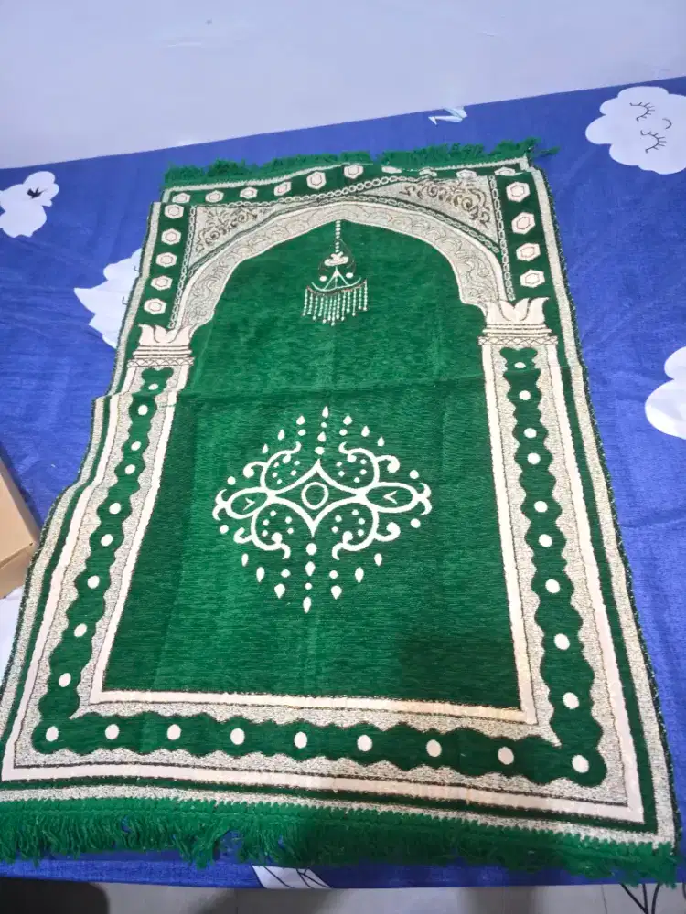 Sejadah waeba hijau
