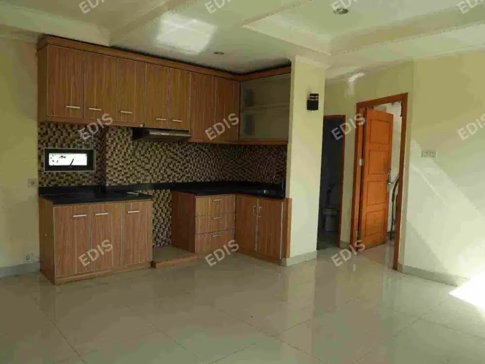Jual / SALE – Premium Warehouse PIK Jakarta Utara | Gudang Siap Pakai Lengkap Kantor 3 Lantai | Akses Truk & Kontainer 40 Feet