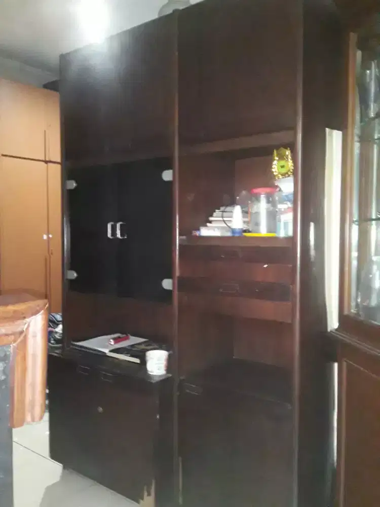 Lemari Bufet Kayu