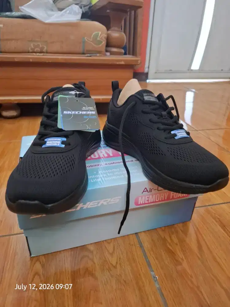 Sepatu Skechers