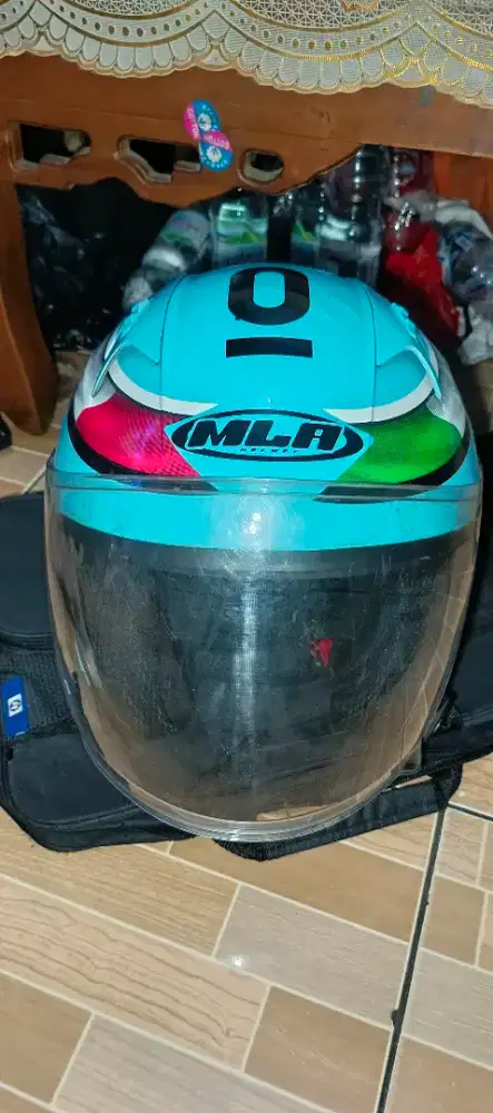 Helm merk MLA uk all size 95% masih bagus