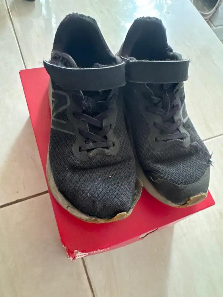 Sepatu new balance