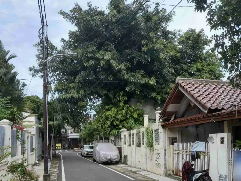 Rumah Lt 328 Cempaka putih Lingkungan Istimewa Jakarta Pusat