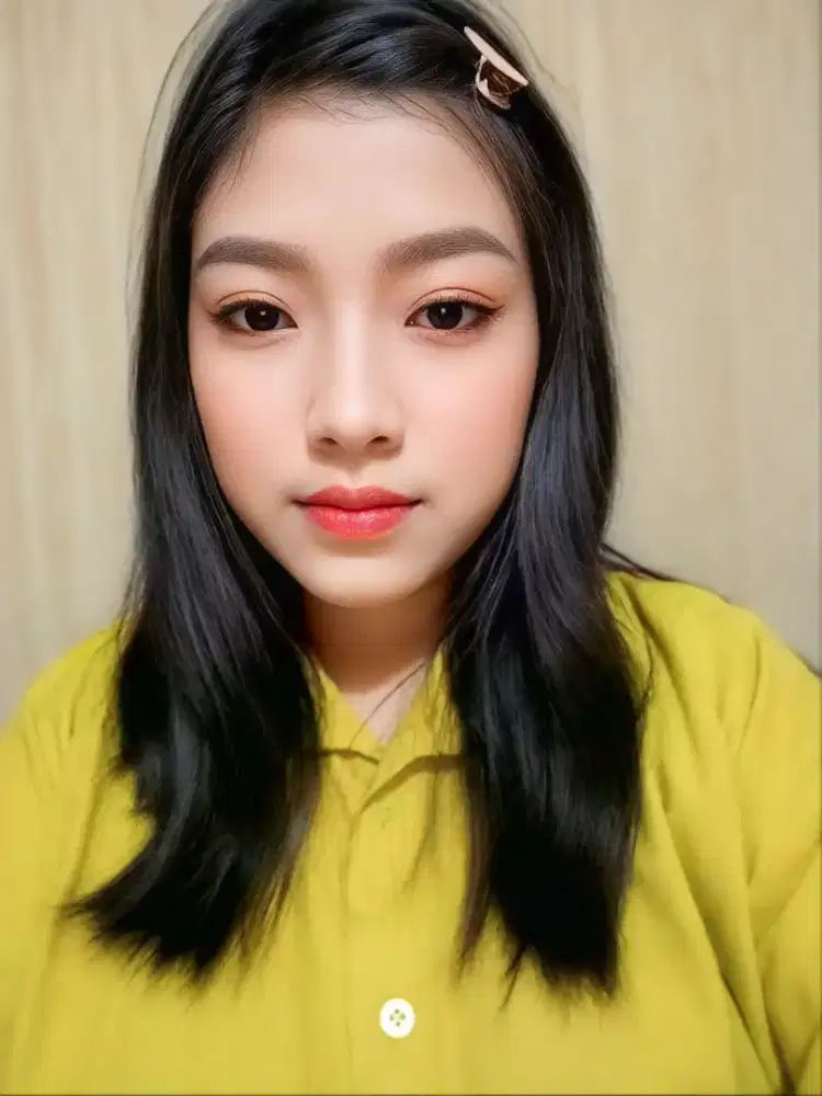 Mencari pekerjaan host live streaming produk freelance/spg