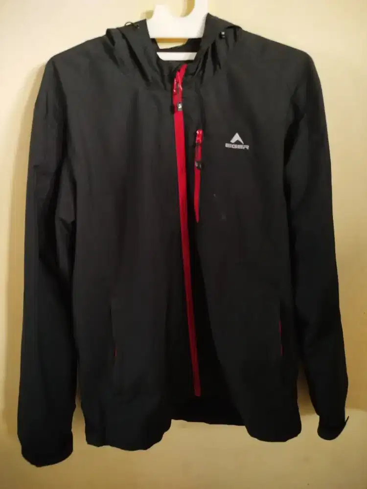 Jaket eiger tropical adventure