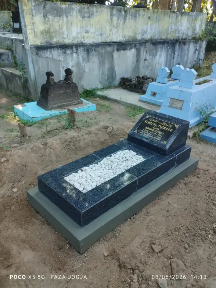 KIJING MAKAM KRAMIK