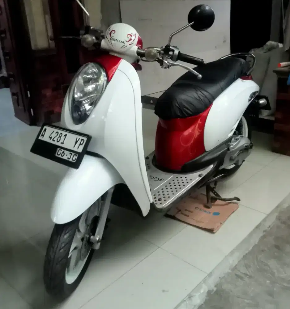 Honda Scoopy carbu 2011