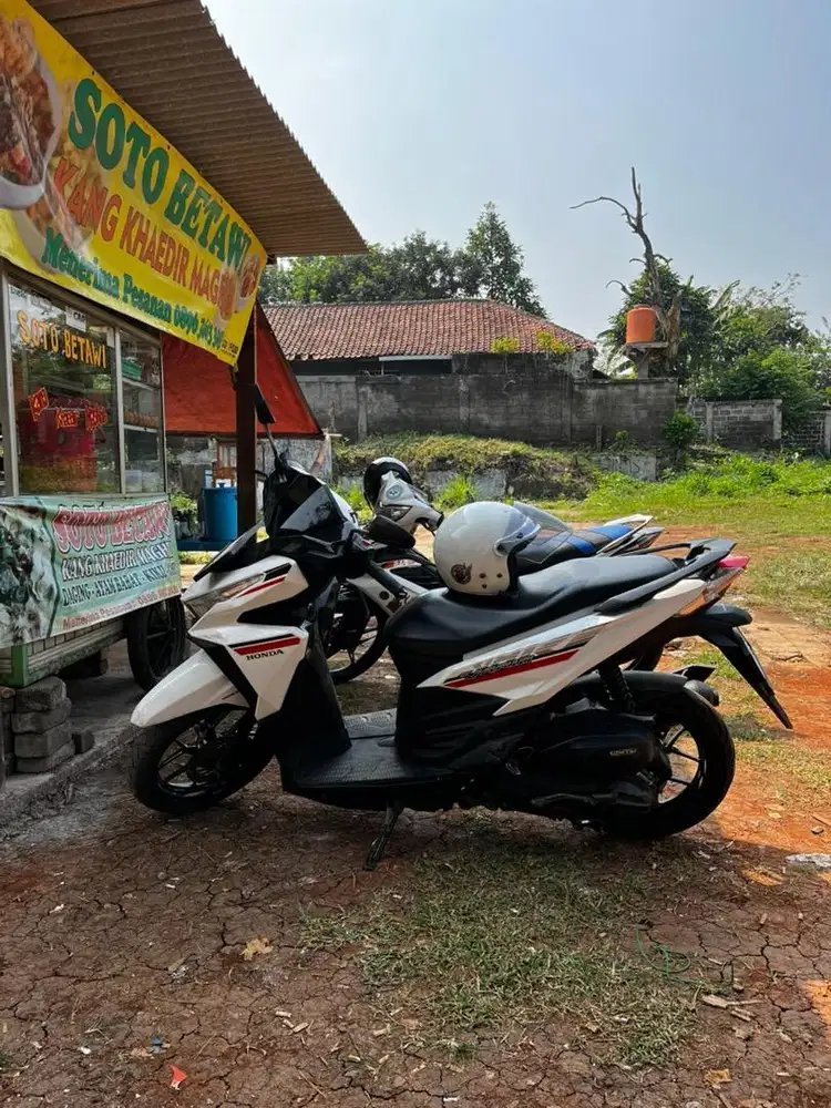 Jual motor vario 125 thn 2017