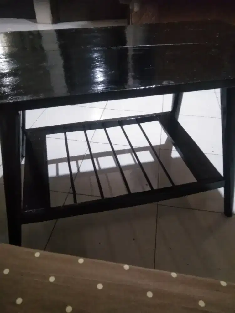 meja tamu tanpa kursi