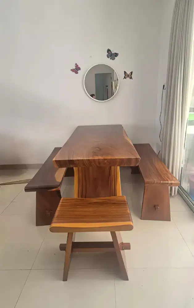 Furniture kayu trembesi