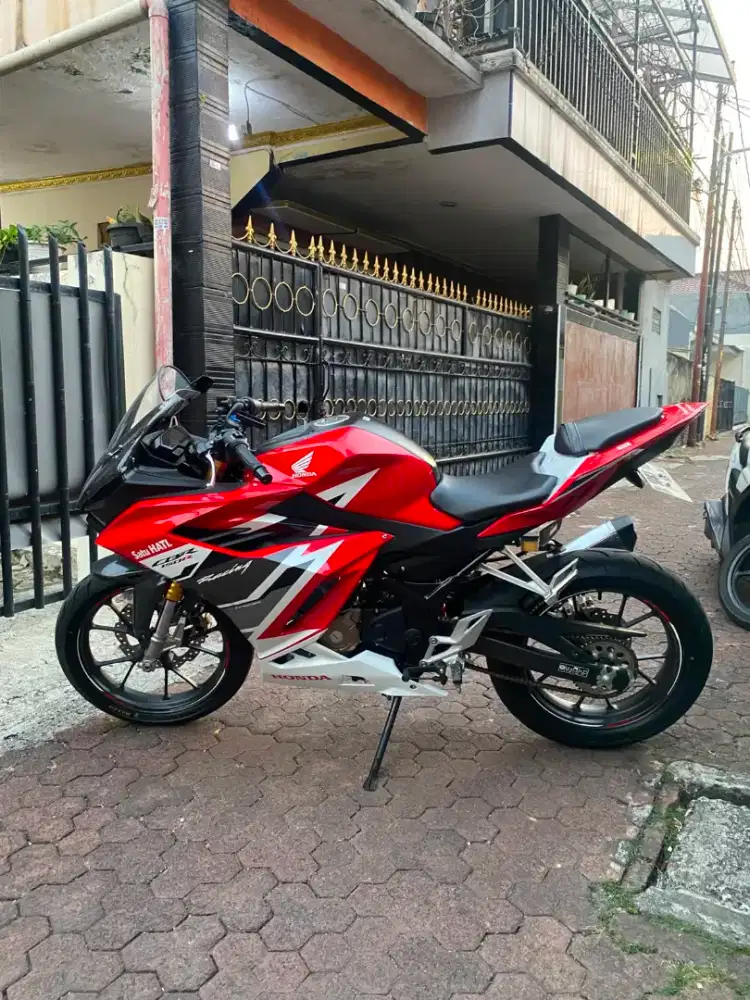 DIJUAL HONDA CBR150R 2024 - RACING RED | LIKE NEW