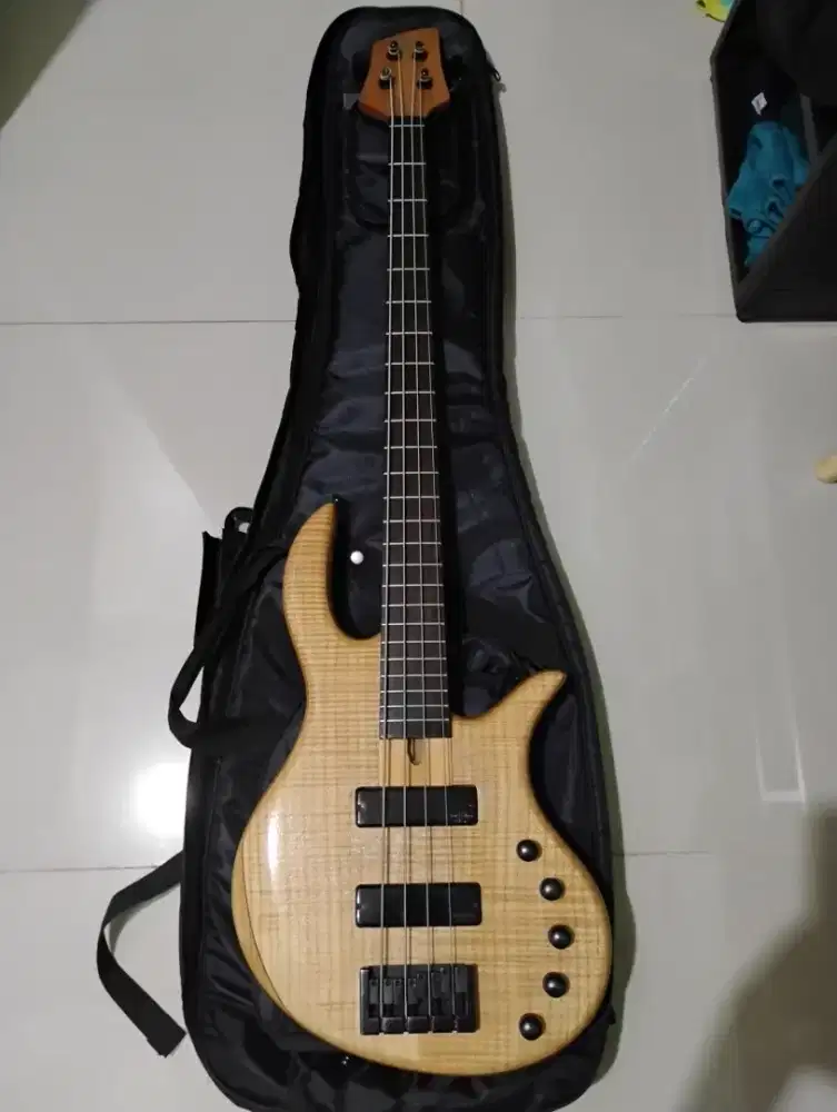 Bass cort elrick RB4 MIK 2005