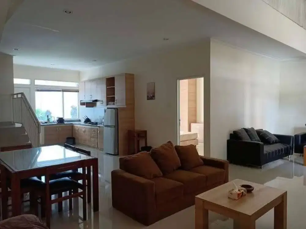 KOMP GRAHA PUSPA, SETIABUDI, LEMBANG. FULL FURNISH, RUMAH VILLA CANTIK DI BANDUNG