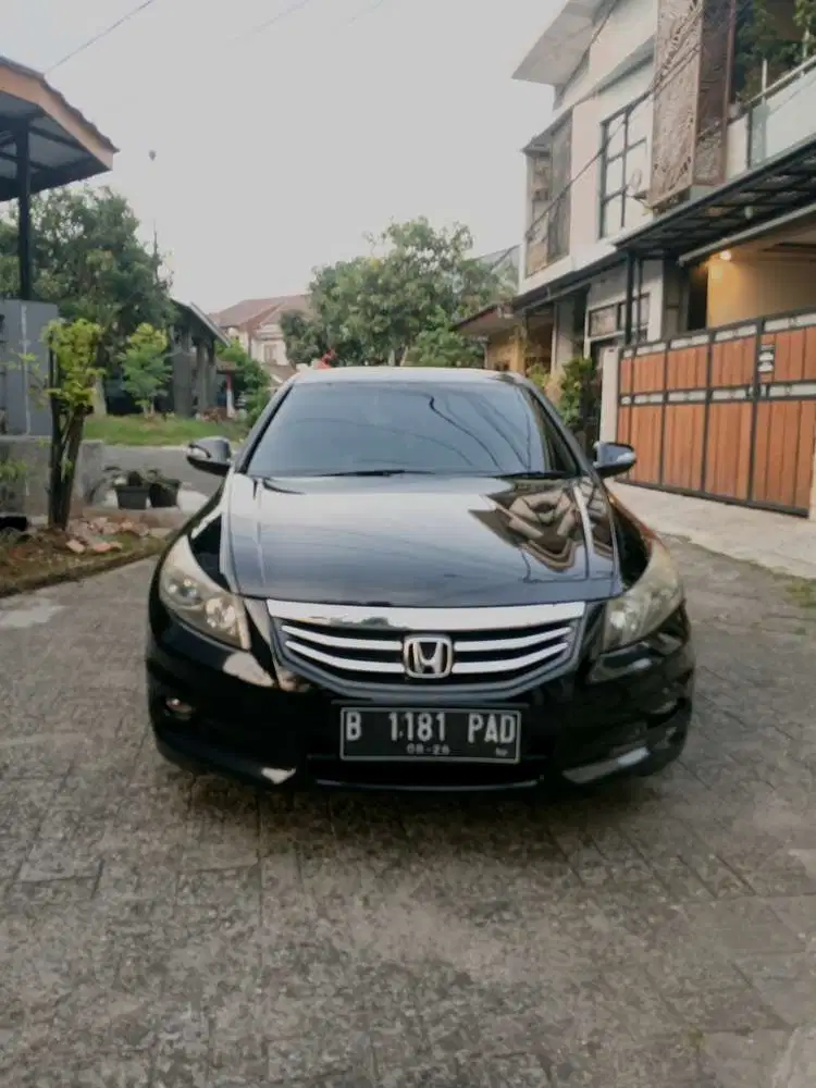Honda Accord 2011 Bensin