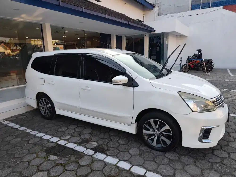 Grand livina istimewa