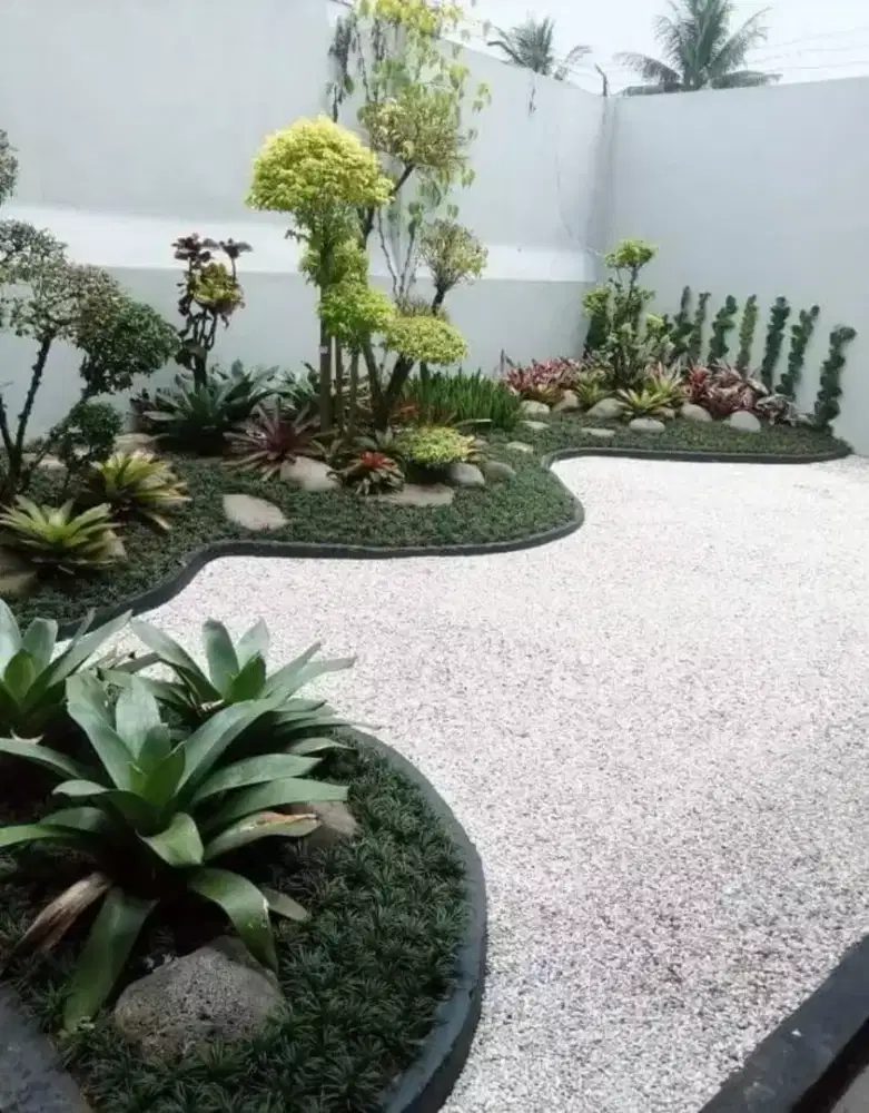 pesona Taman dan kolam koi