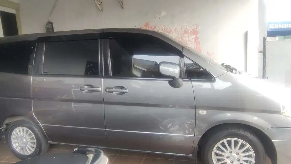 Nissan Serena 2009 Bensin