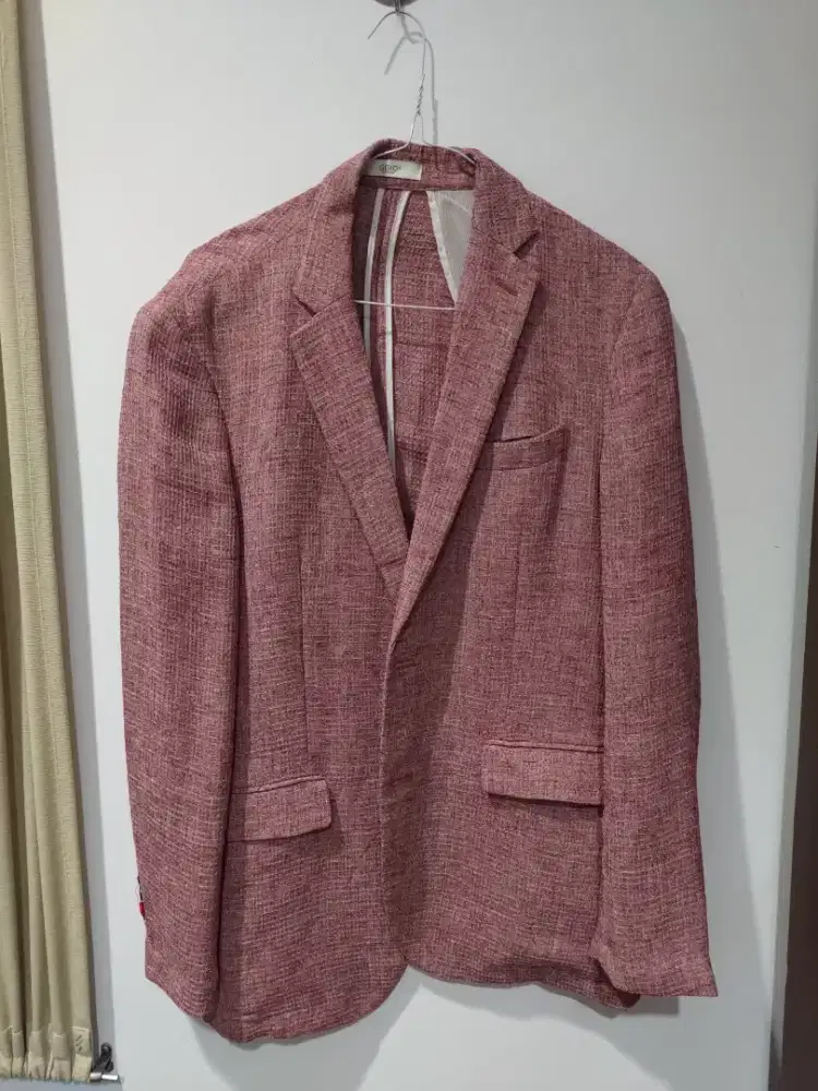Blazer Merah cakep