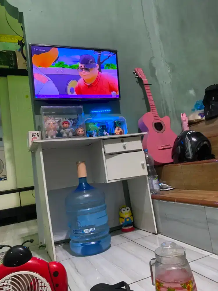 TV Led 32 inch plus set box & antena