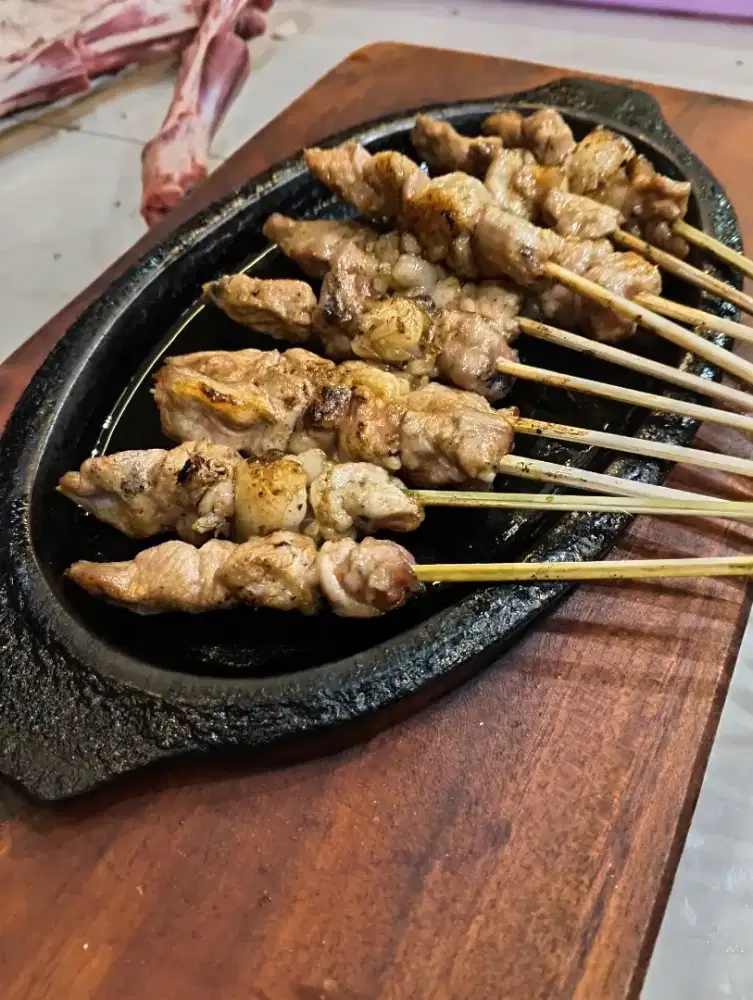 Sate kambing muda