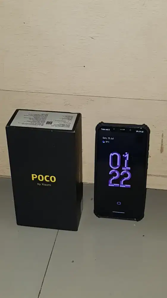 pocophone f1 6/64 custom rom