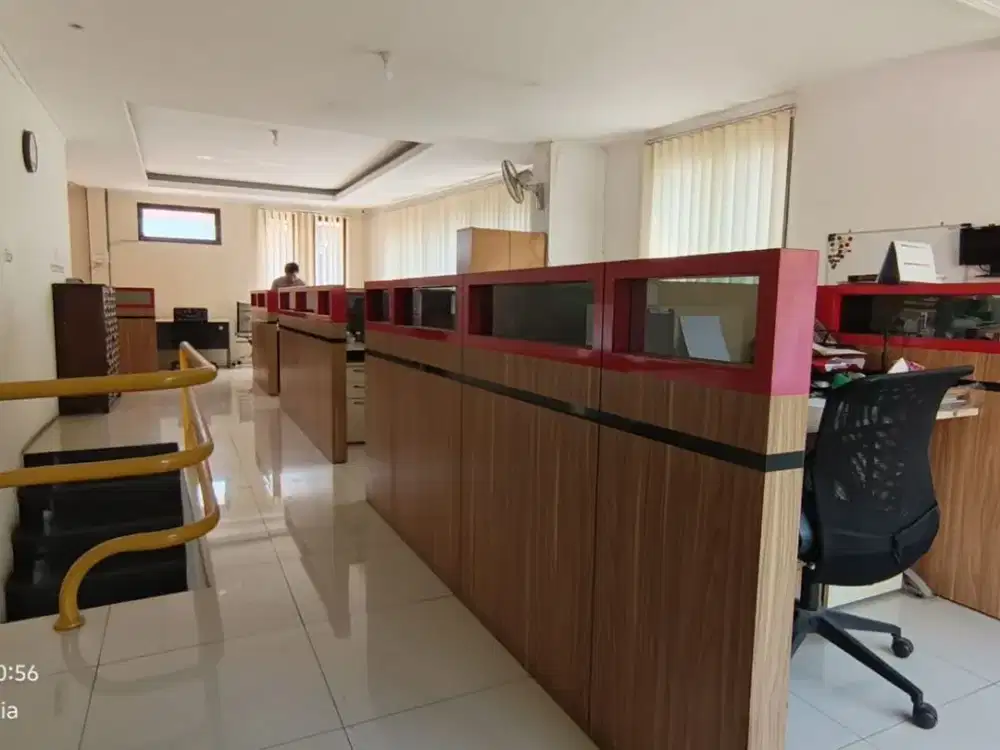 Kantor 2 Lt Full Furnish Siap Pakai di Sayap BKR Pasirluyu