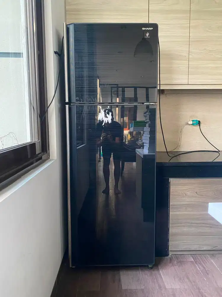 Kulkas SHARP 2 pintu