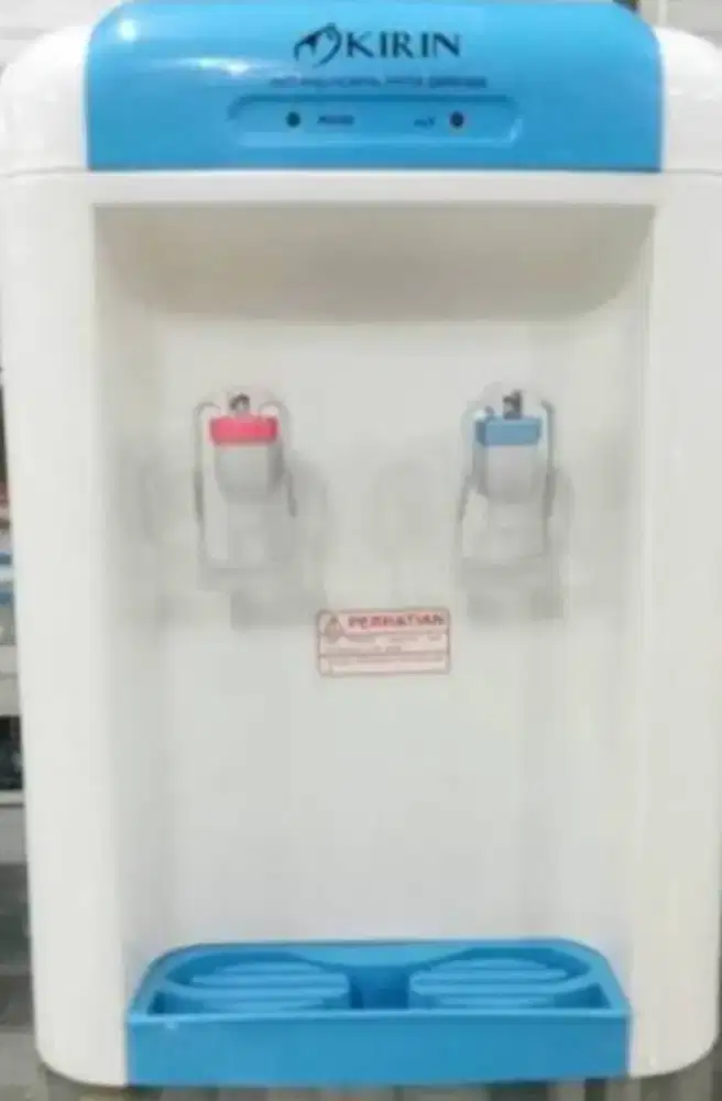 Dispenser merk kirin  panas / dingin baru