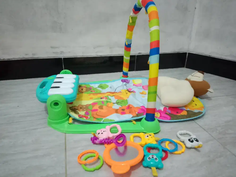 Mainan musik balita