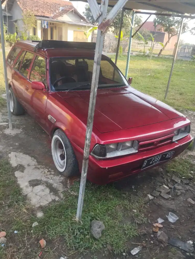 Mazda vantrend thn 95 ss kumplit