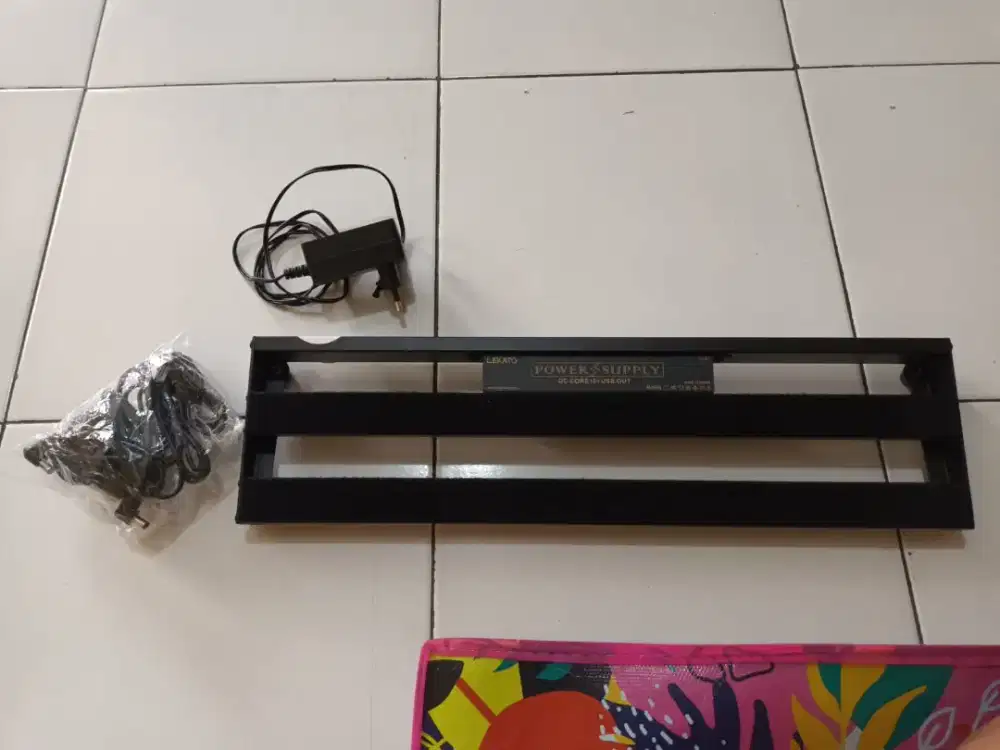 Pedal Board Lekato slim (built-in power supply)