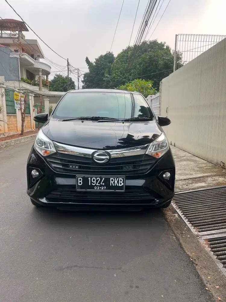 Daihatsu Sigra R Deluxe 2022