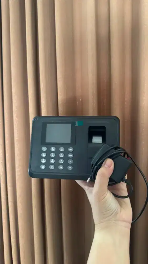 Alat finger absen karyawan