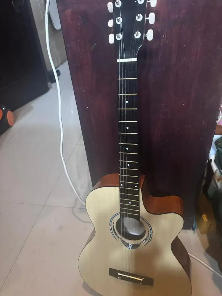 Gitar baru artisan
