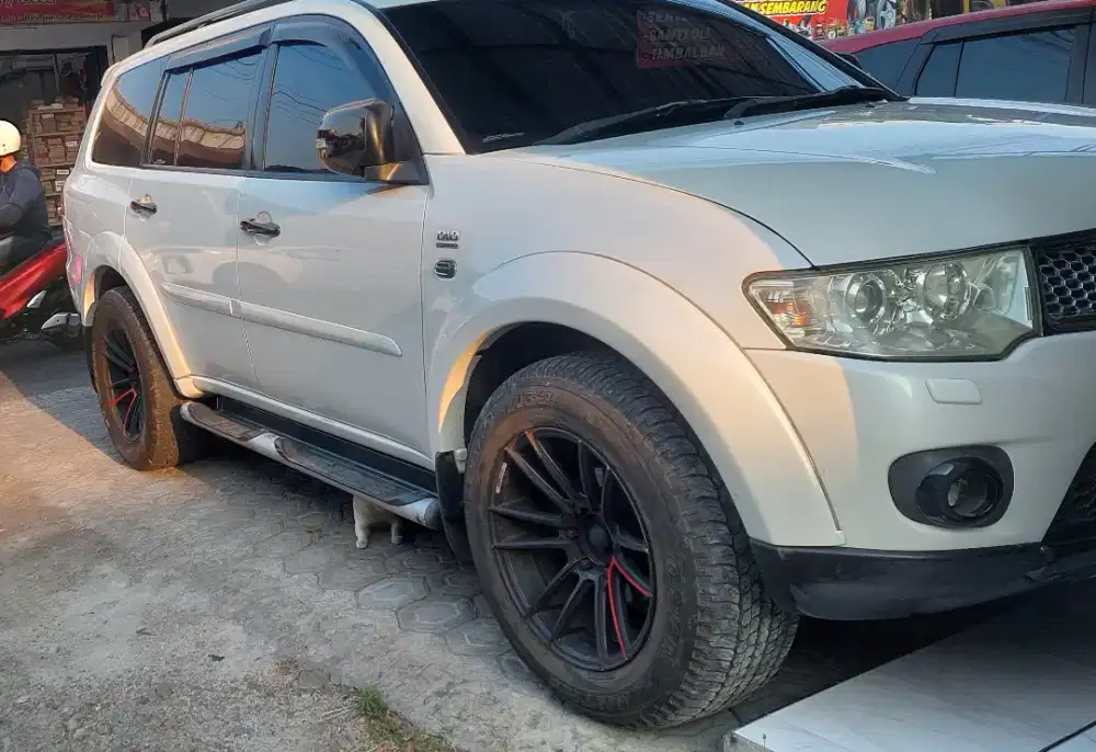 Dijual murah cepat pajero dakar 2012..siapa cepat dia Dapat