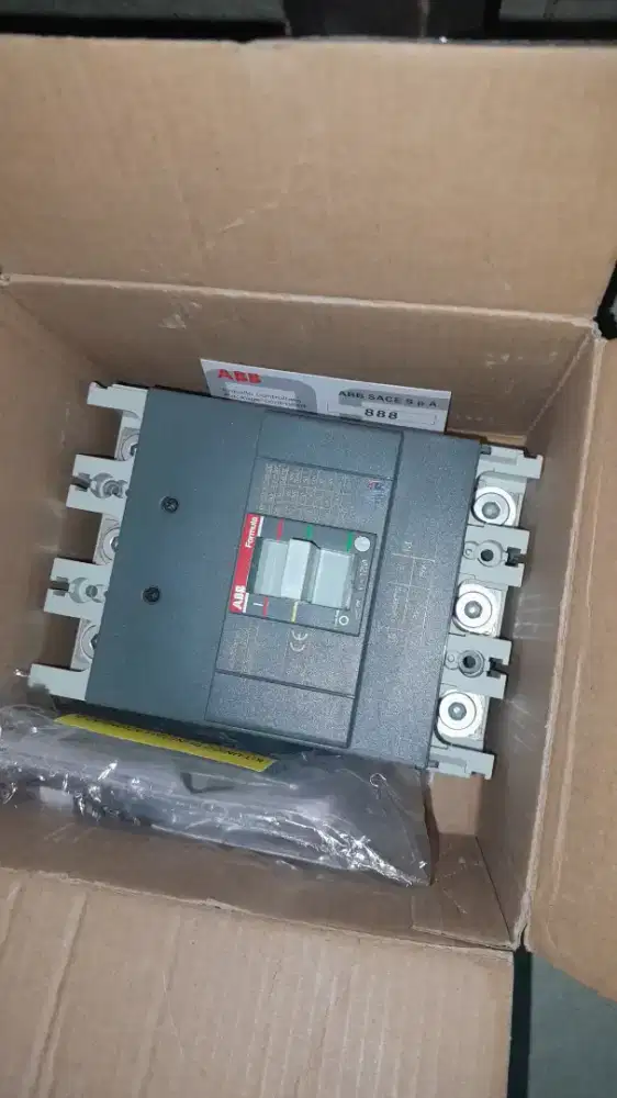 MCCB 250A untuk panel