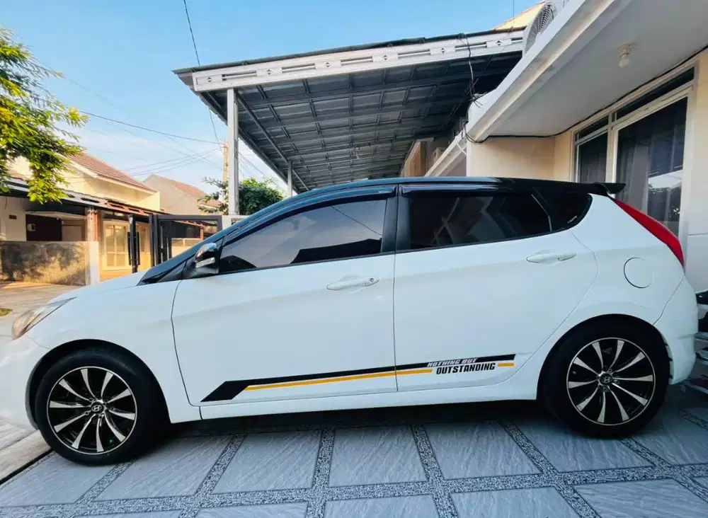 DI JUAL HYUNDAI GRAND AVEGA MANUAL 2012