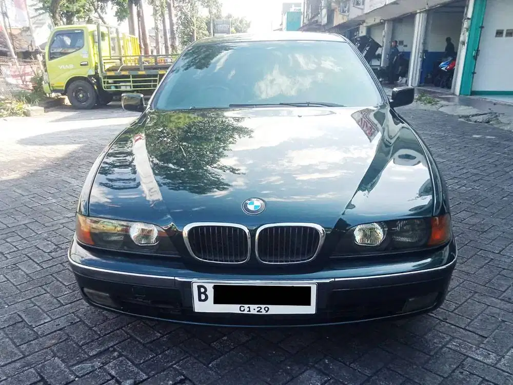 1997 BMW 528i E39 Pjk 1/2027 Body Mulus HU Interior Orsinil Siap Pakai