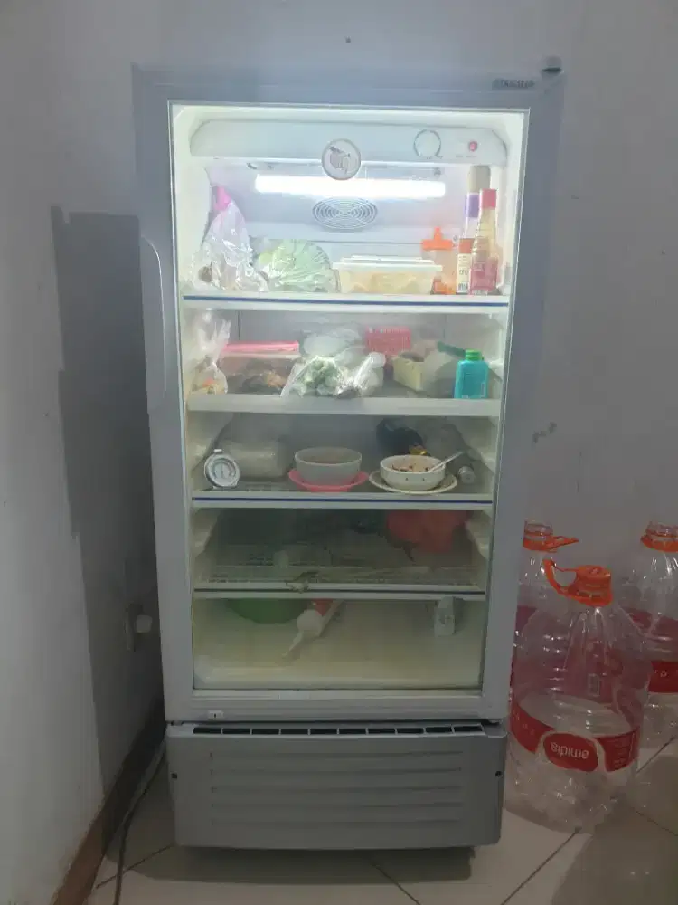 SHOWCASE SHARP 3RAK + 1RAK FULL ORIGINAL MASIH TERPAKAI/ NETT