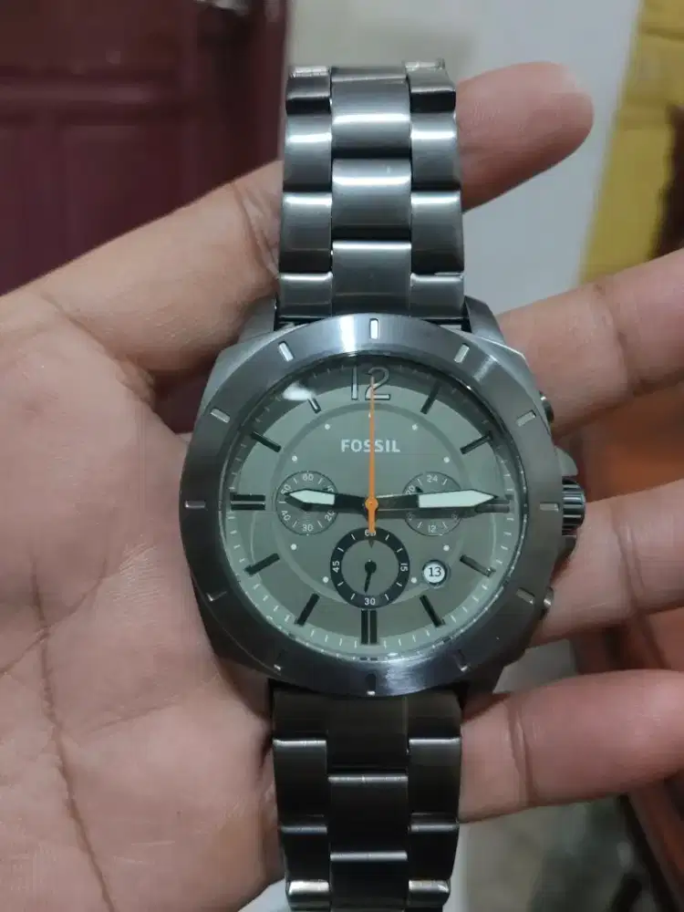 Jam Fossil BQ2682
