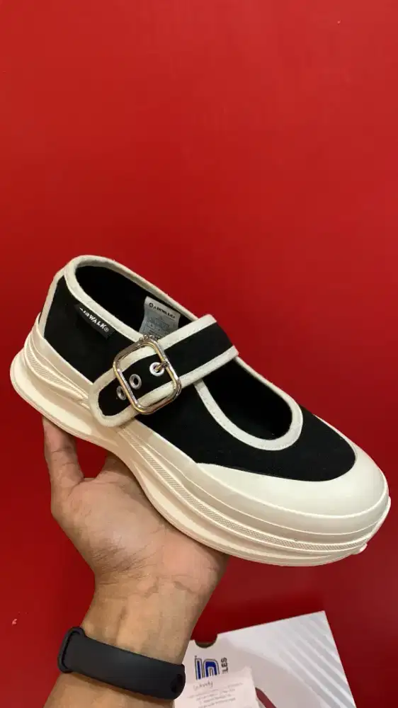 Sepatu airwalk slip on sizs 38 original