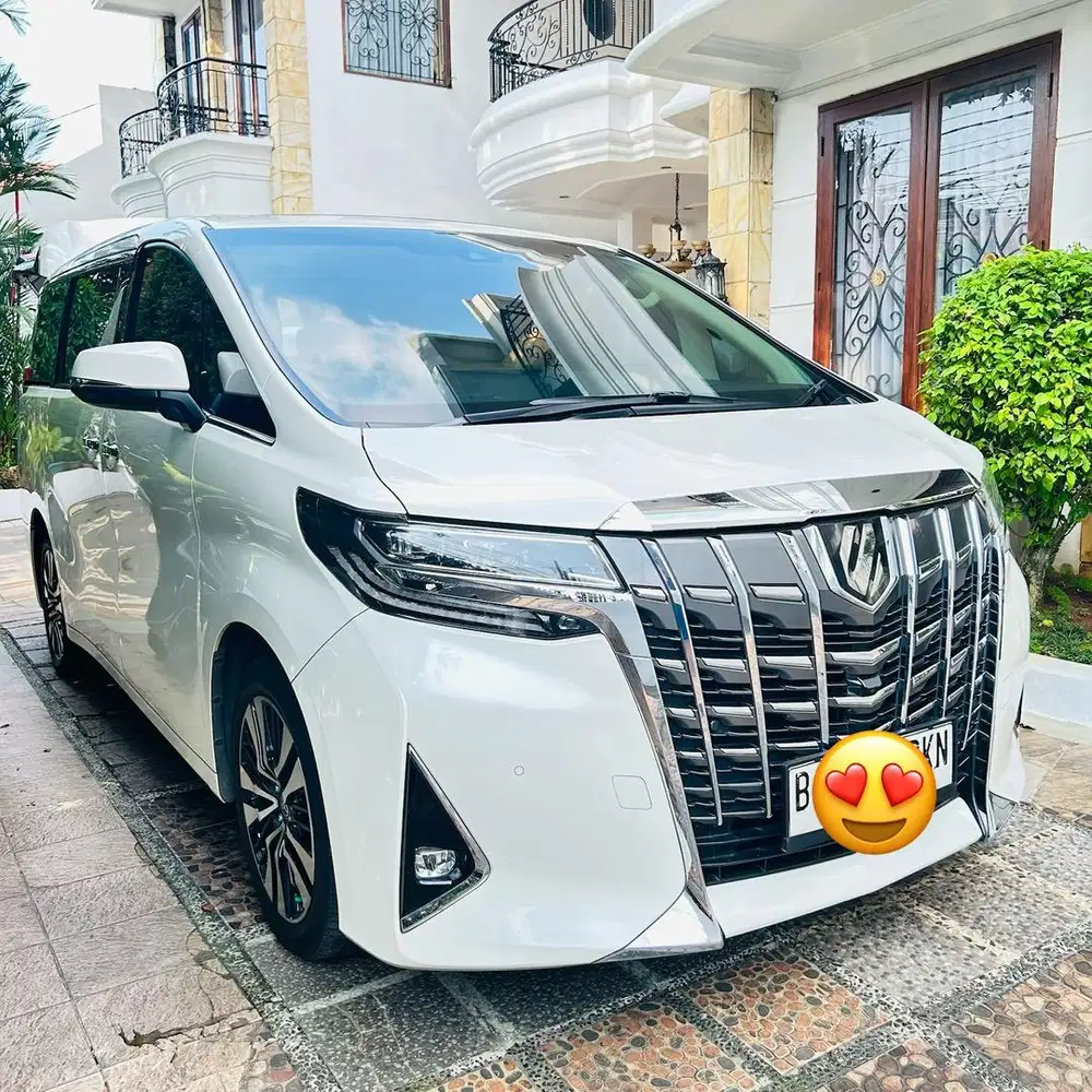 Alphard 2022 putih dijual