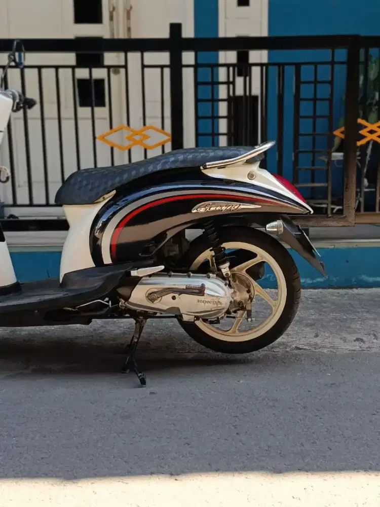 Scoopy 2012 karbu mulus mesin lemes