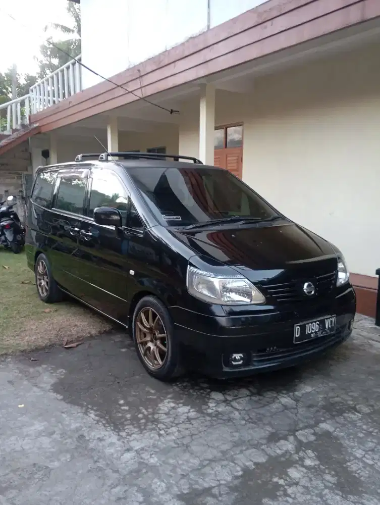 Tinggal Pake Nissan Serena CT 24