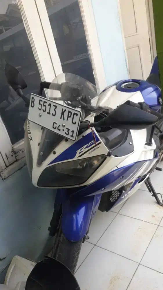 Di jual motor yamaha R15 v2