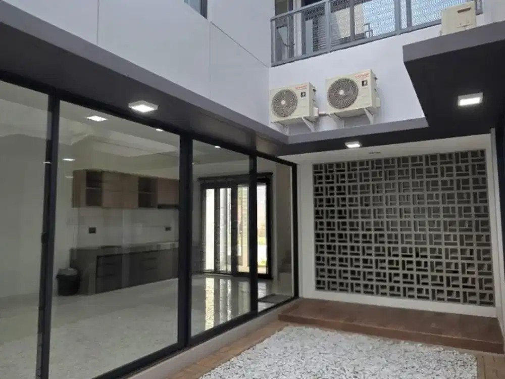 Y. DISEWAKAN RUMAH 2 LANTAI SUMMARECON GENOVA BANDUNG TIPE GAVINA 10 PREMIUM