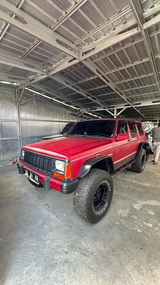 cherokee jeep 4X4 limited